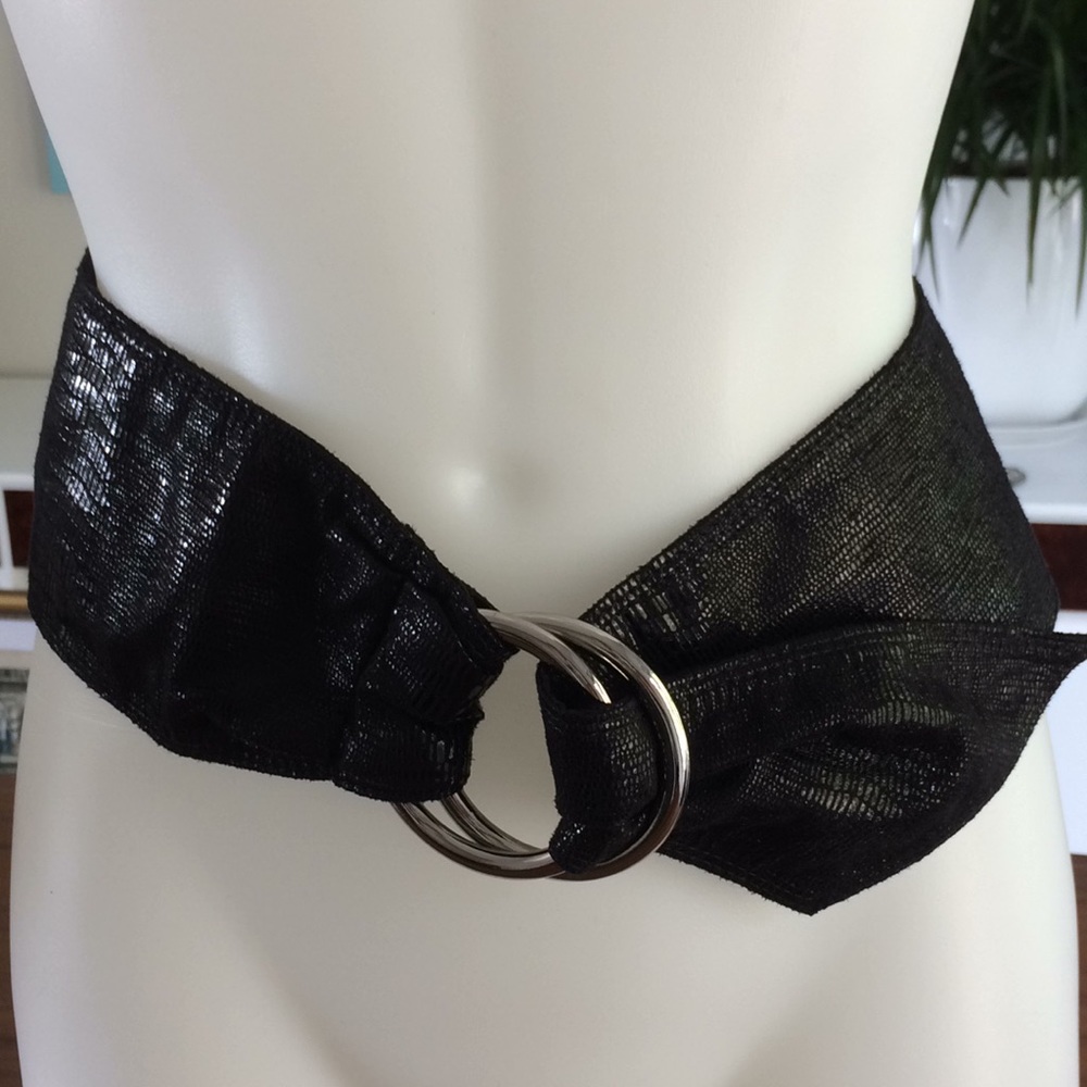 Wide black belt